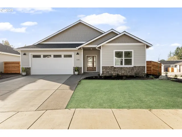$674,900 | 1240 Lighthouse Lane, Brookings, OR 97415