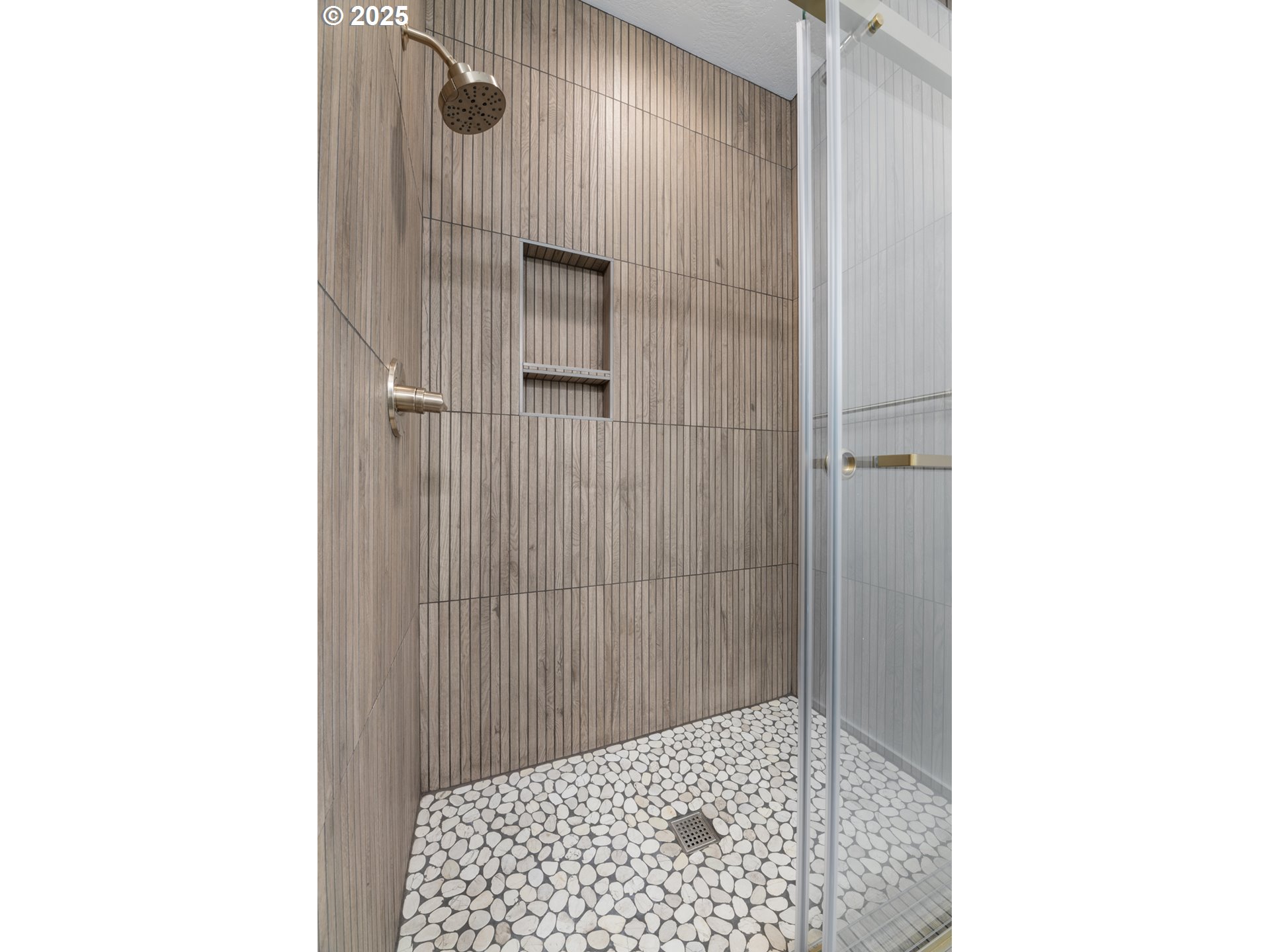 1240 Lighthouse Lane Brookings, OR 97415 - Photo 13 of 32