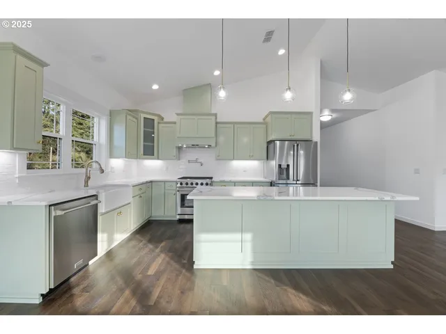 $674,900 | 1240 Lighthouse Lane, Brookings, OR 97415