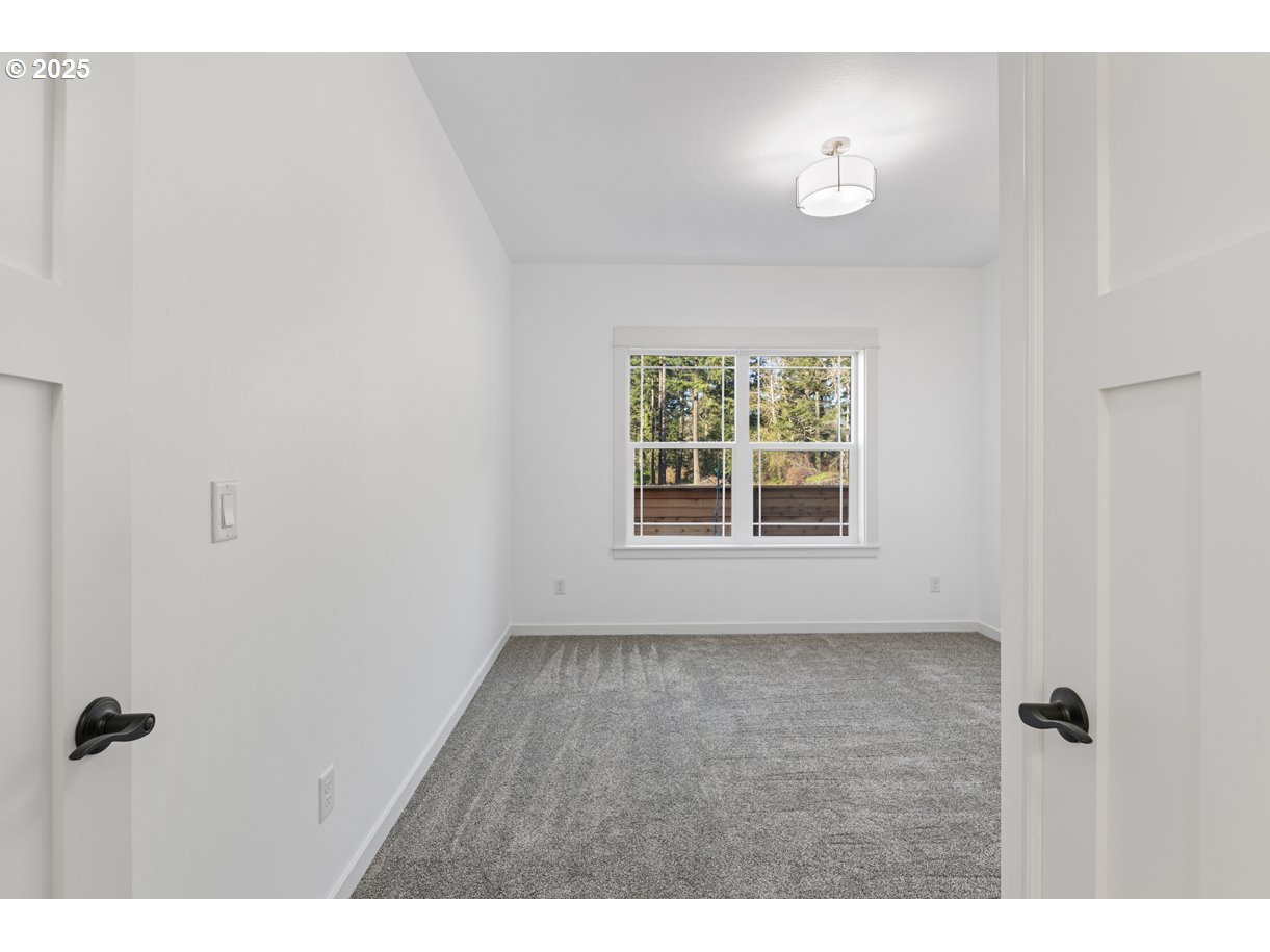 1240 Lighthouse Lane Brookings, OR 97415 - Photo 24 of 32