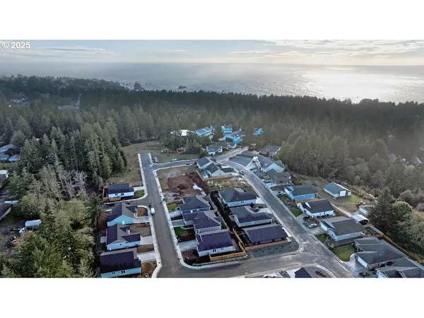 $659,900 | 1240 Lighthouse Lane, Brookings, OR 97415
