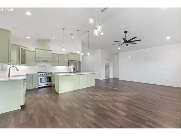 $659,900 | 1240 Lighthouse Lane, Brookings, OR 97415