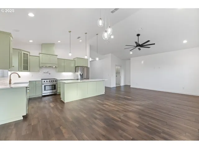 $674,900 | 1240 Lighthouse Lane, Brookings, OR 97415