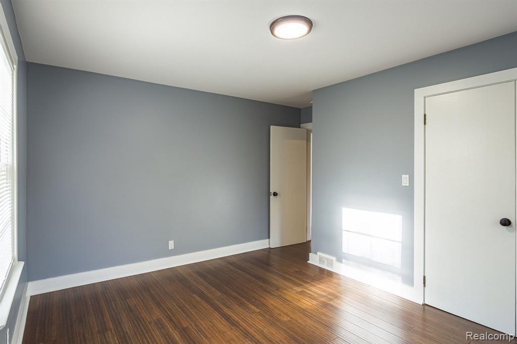 2281 Lancaster Road Bloomfield Hills, MI 48302 - Photo 23 of 37