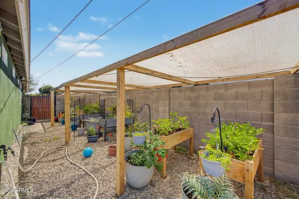 $849,500 | 12648 North 22nd Place, Phoenix, AZ 85022