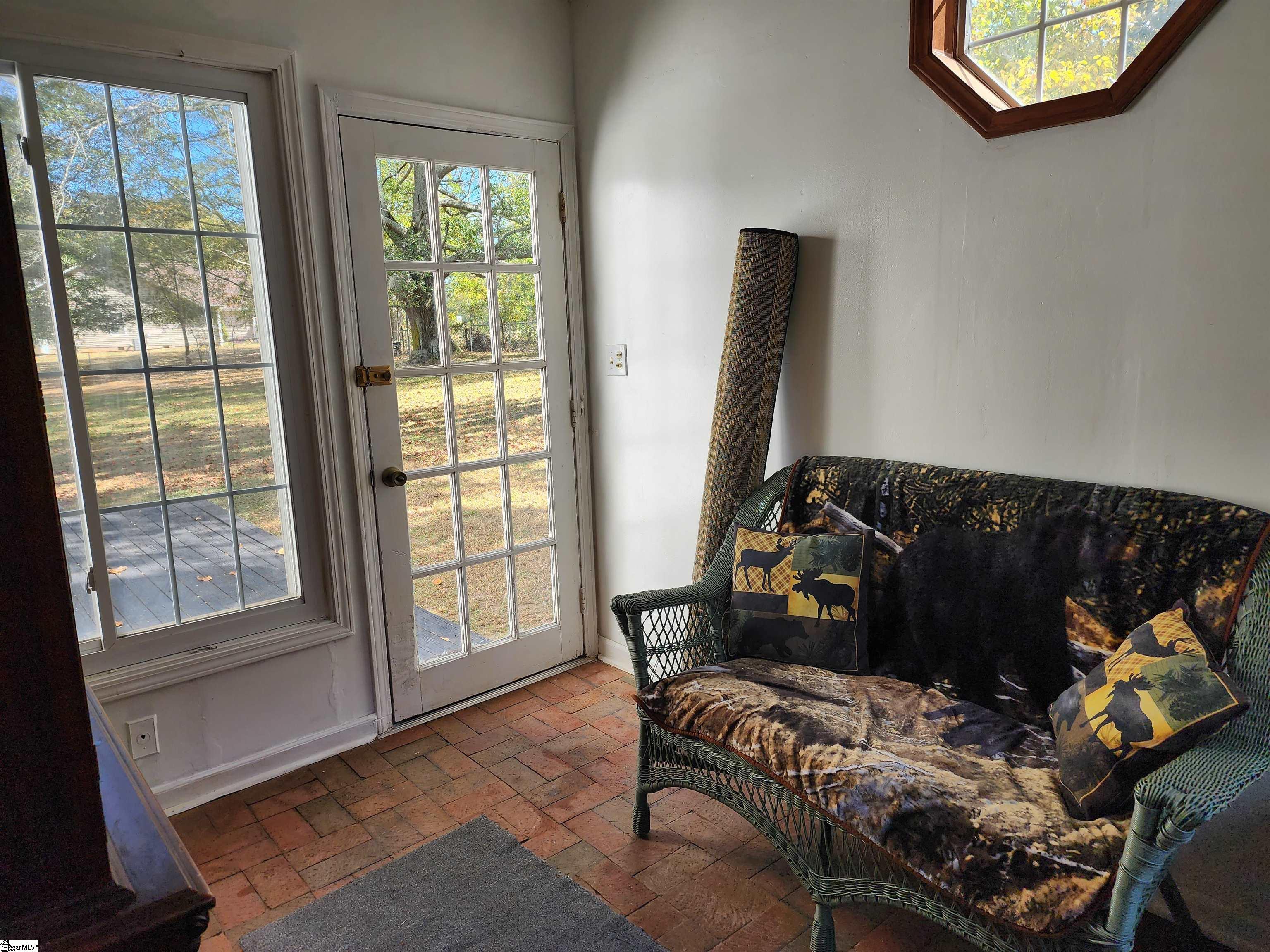 4297 Jordan Road Greer, SC 29651 - Photo 11 of 34