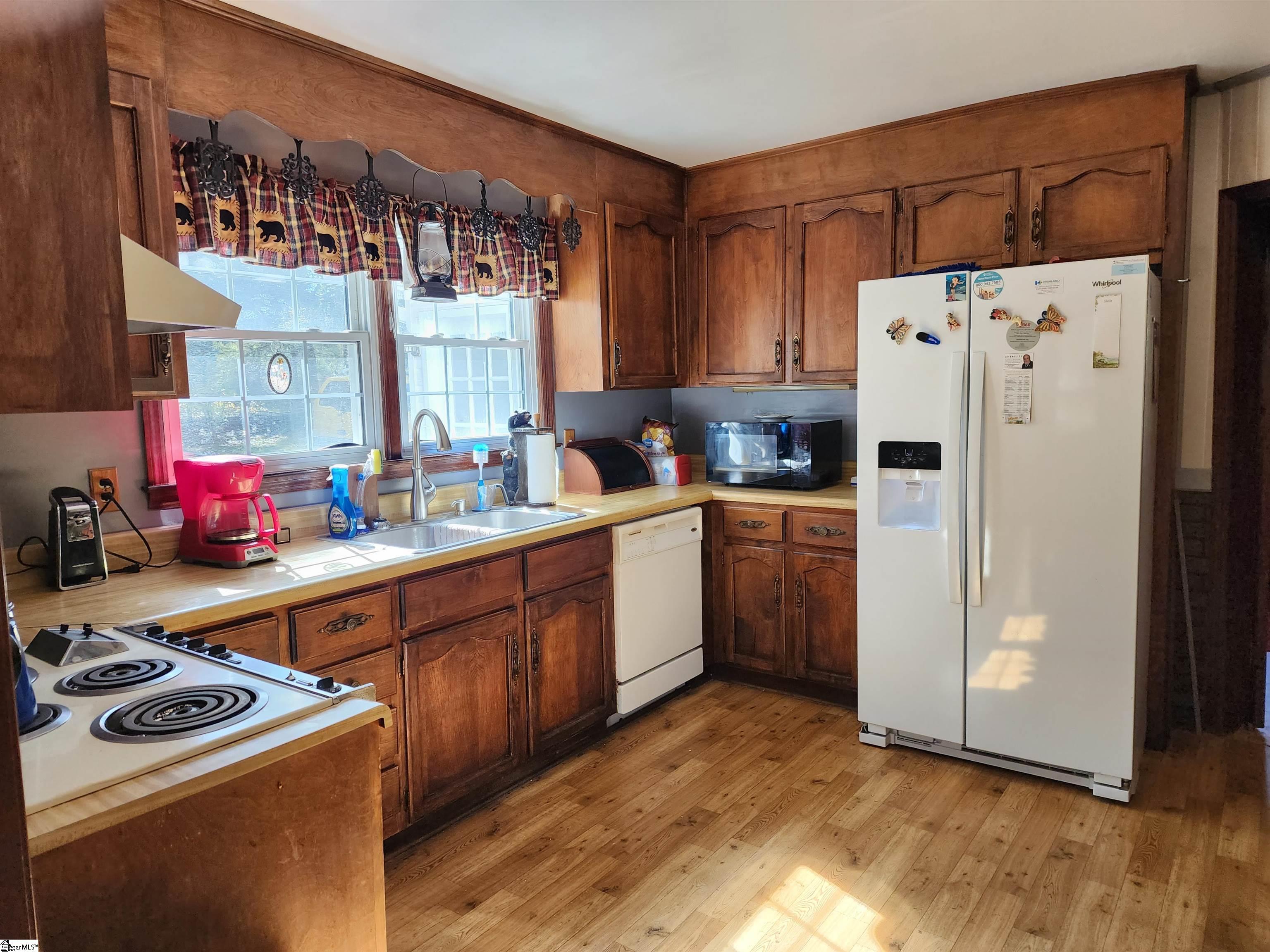 4297 Jordan Road Greer, SC 29651 - Photo 24 of 34