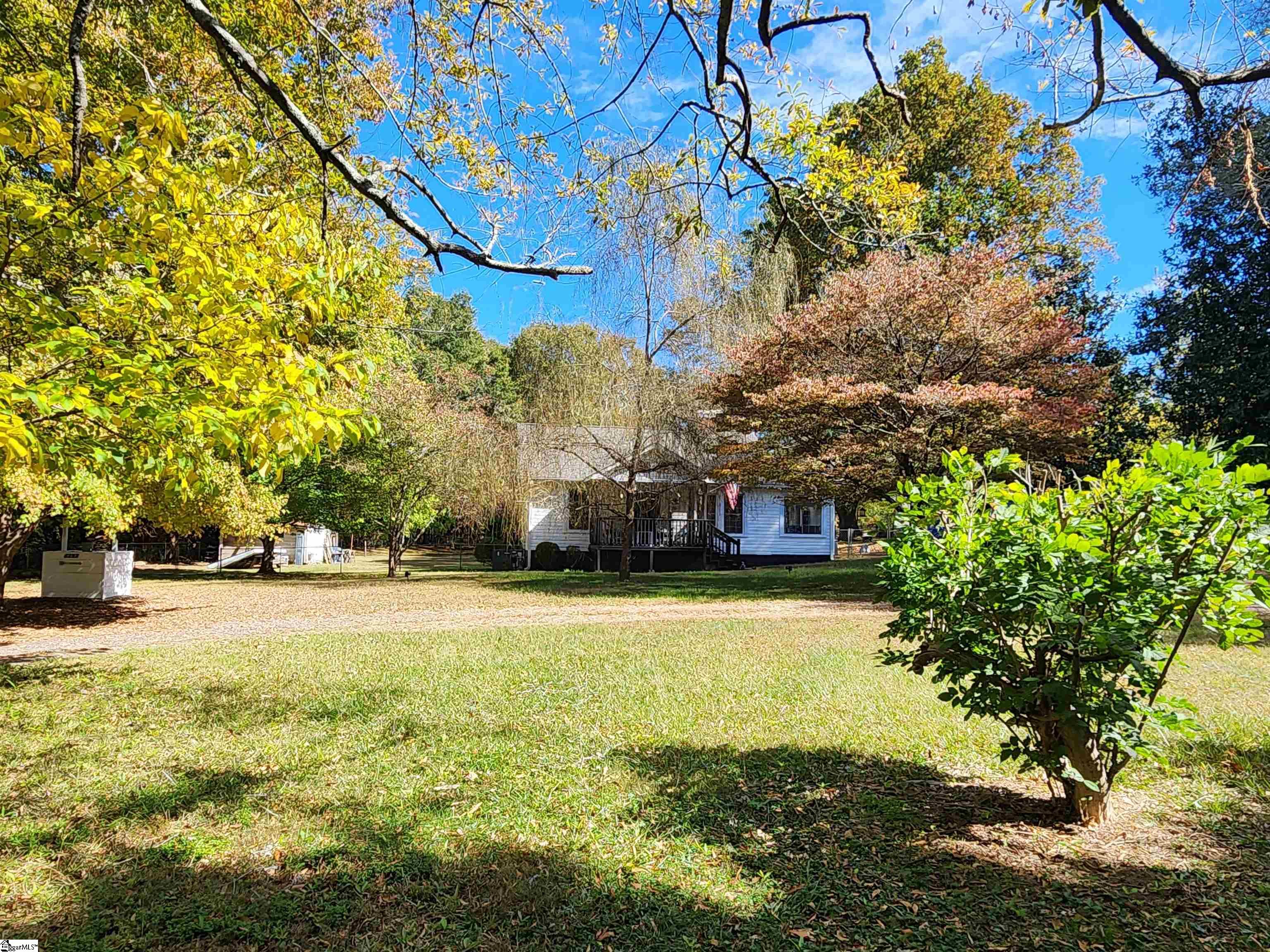 4297 Jordan Road Greer, SC 29651 - Photo 3 of 34