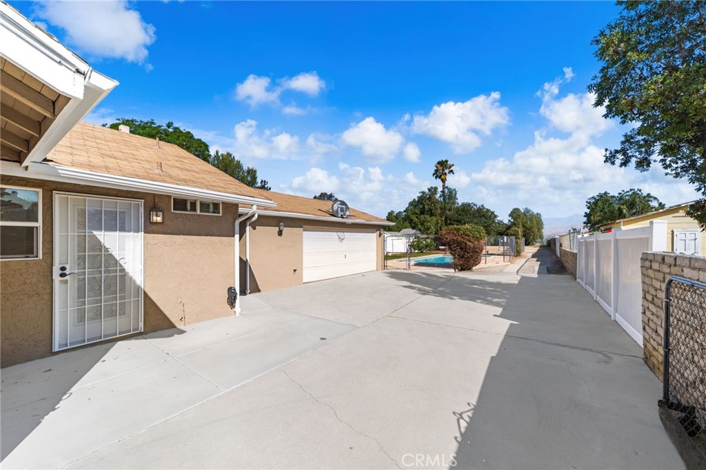 5555 Grand Riverside, CA 92504 - Photo 12 of 41