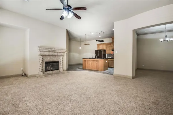 en empty room with windows