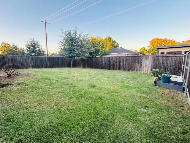 $2,650 | 6820 Elm Street, Rowlett, TX 75089