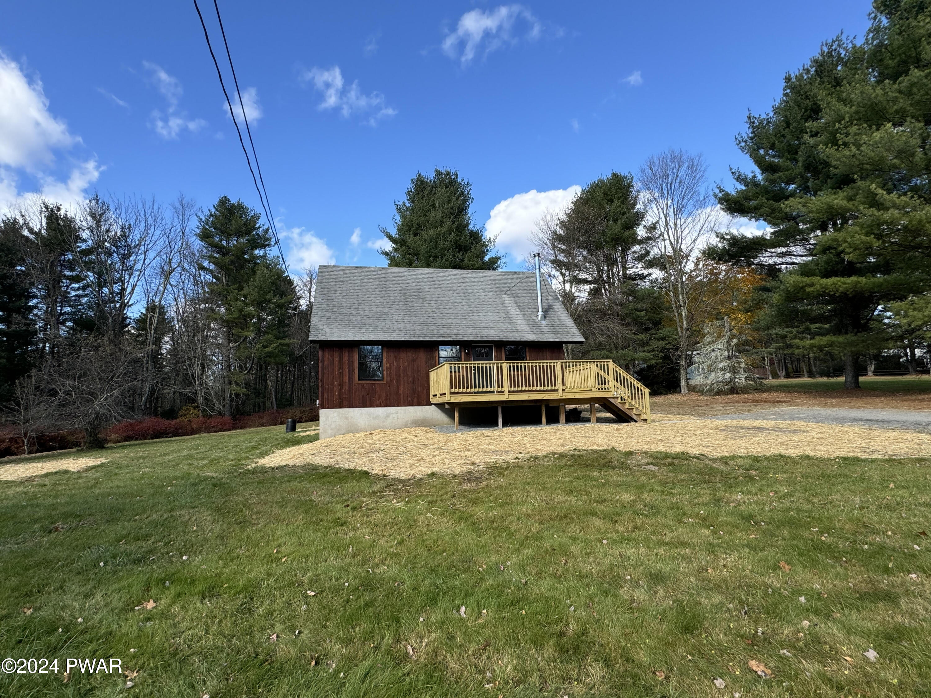 225 Raymondskill Road Milford, PA 18337 - Photo 20 of 27 Front