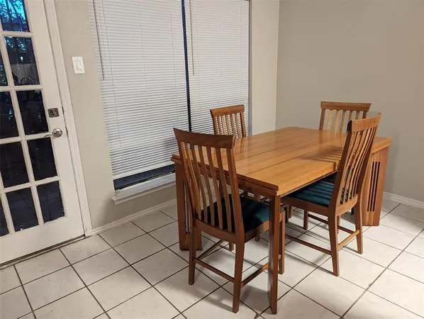 $1,100 | 7522 Holly Hill Drive, Unit 59, Dallas, TX 75231