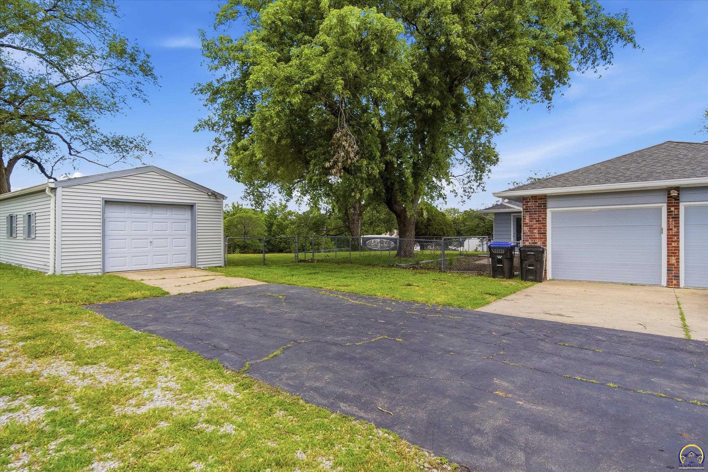 4625 Northwest Brickyard Road Topeka, KS 66618 - Photo 44 of 53