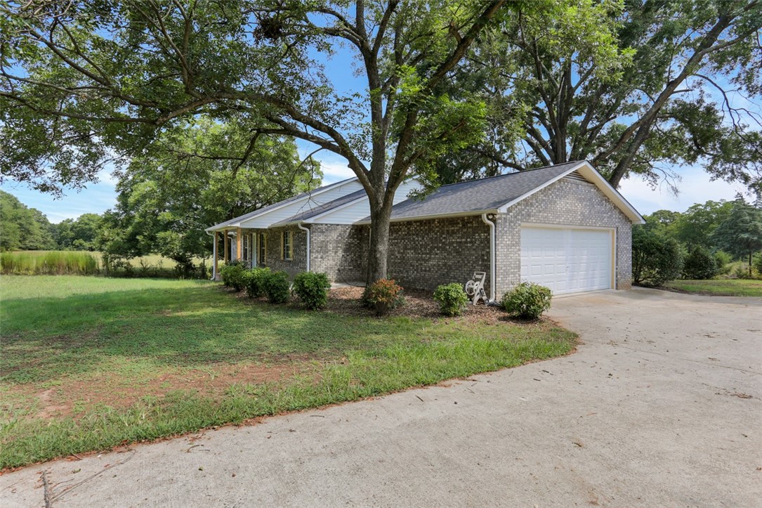 1723 Gerrard Road, Unit ANDERSON Anderson, SC 29625 - Photo 3 of 33