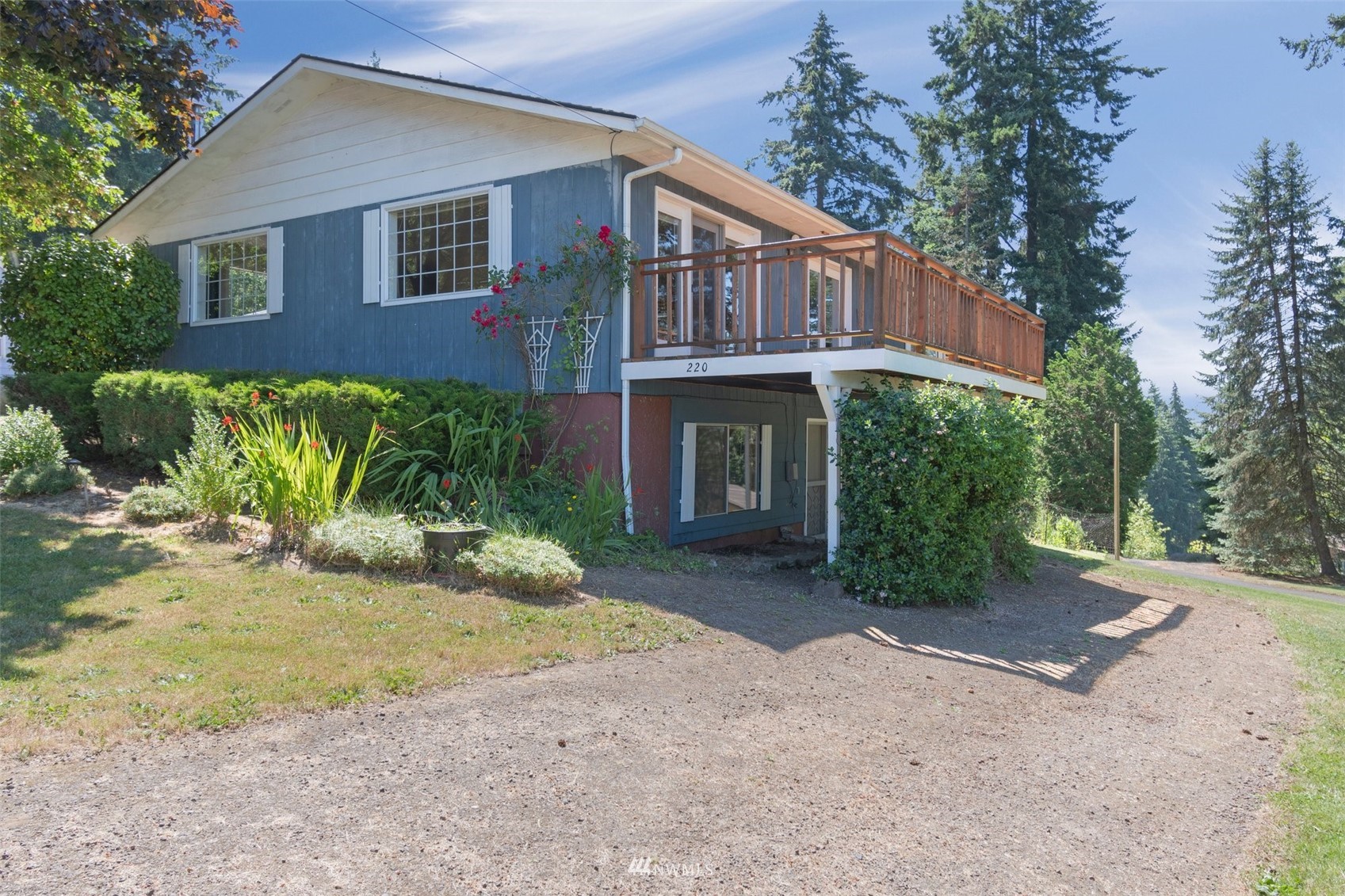 220 Paxton Road Kelso, WA 98626 - Photo 3 of 40 Gallery Image 3