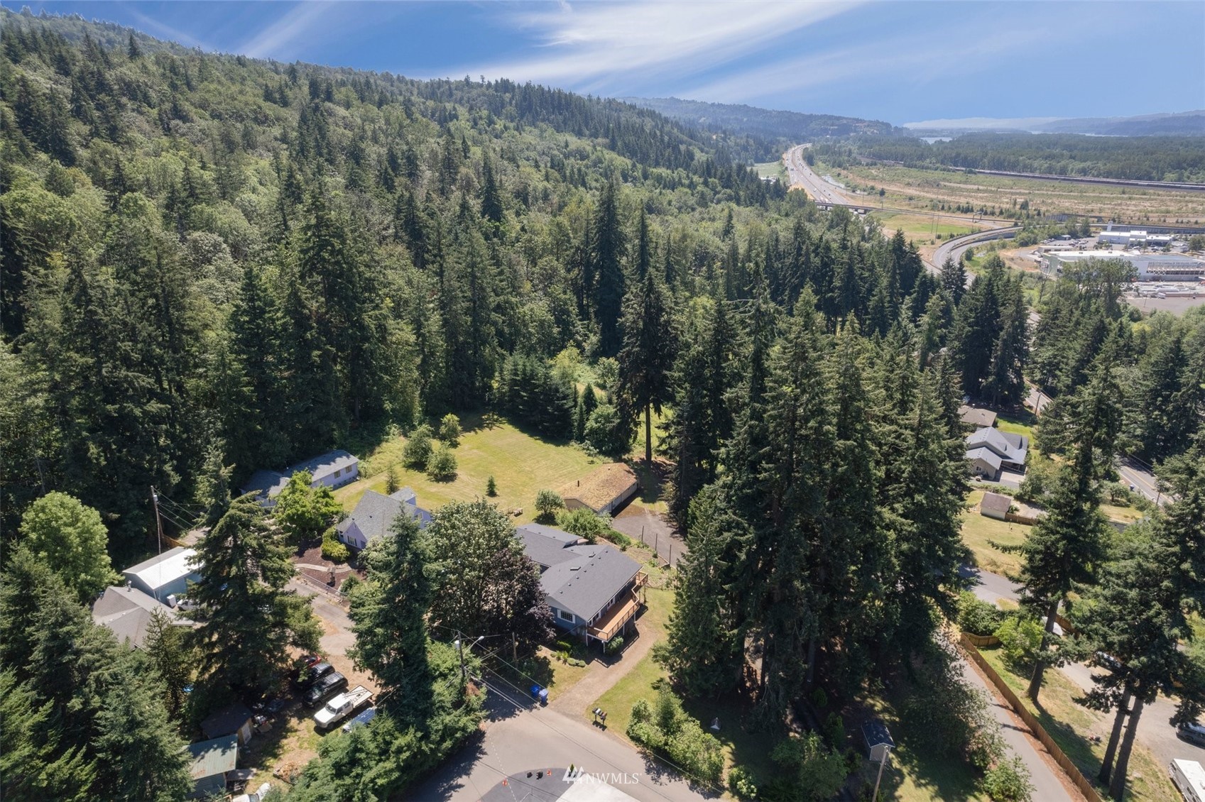 220 Paxton Road Kelso, WA 98626 - Photo 4 of 40 Gallery Image 4