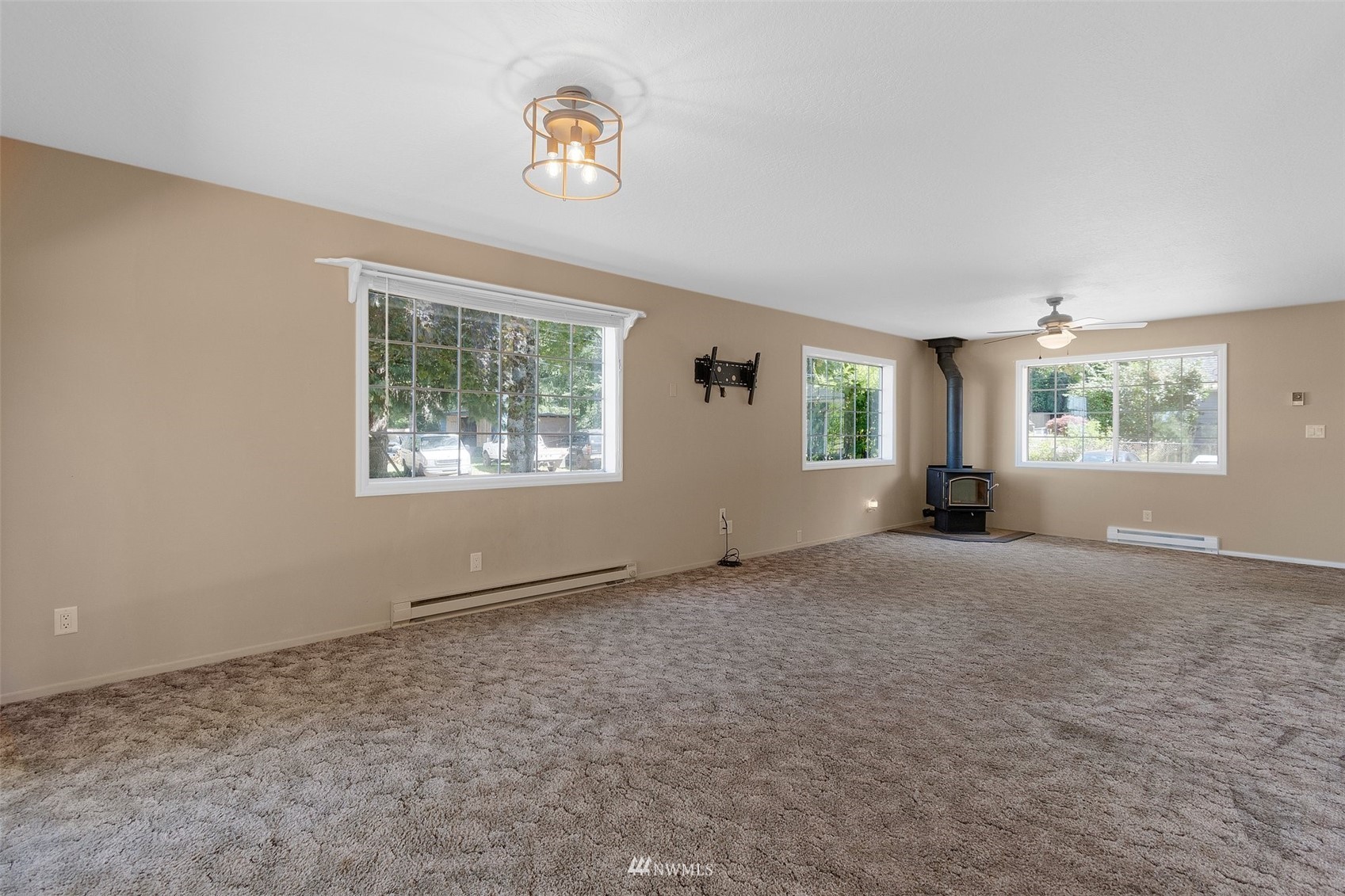 220 Paxton Road Kelso, WA 98626 - Photo 7 of 40 Gallery Image 7