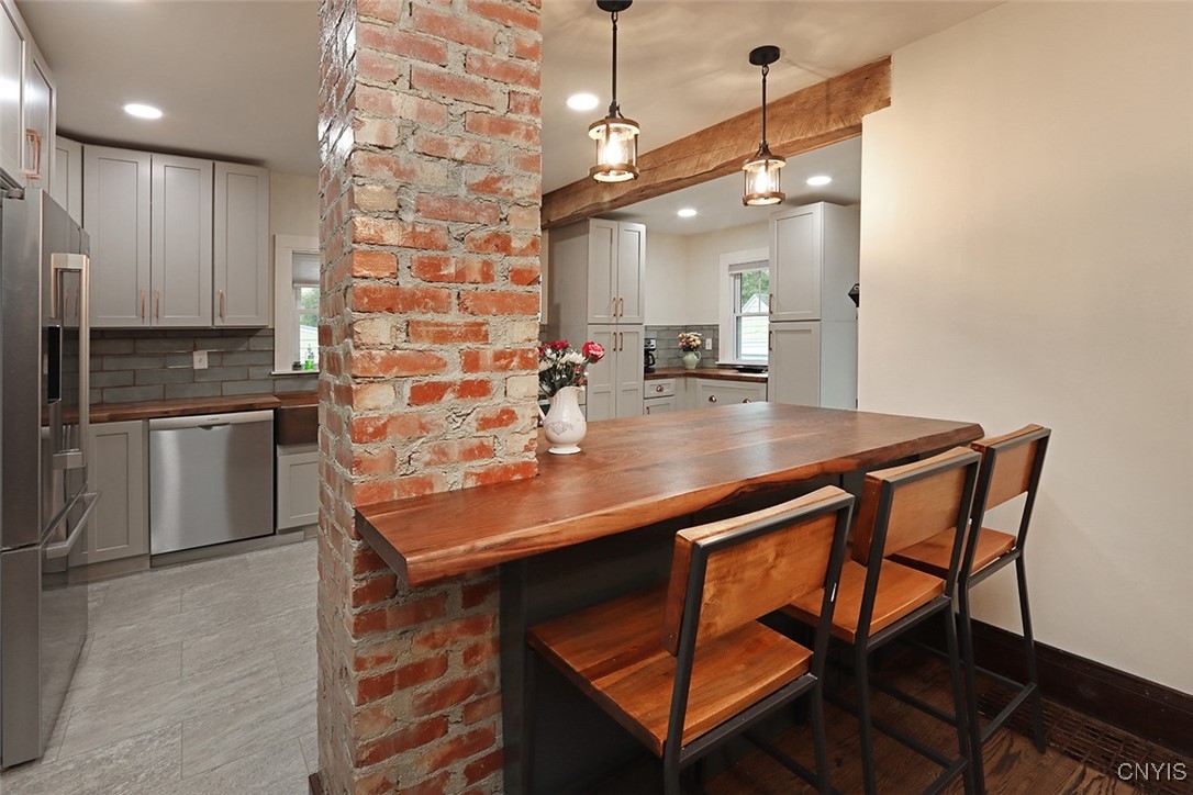 202 Cornwall Drive DeWitt, NY 13214 - Photo 10 of 50