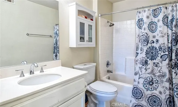 $769,900 | 277 Chaumont Circle, Lake Forest, CA 92610