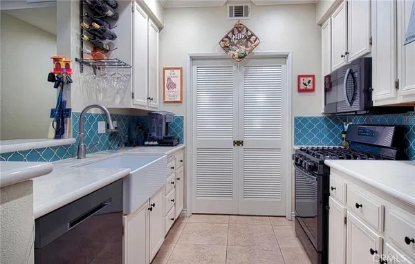 $799,900 | 277 Chaumont Circle, Lake Forest, CA 92610