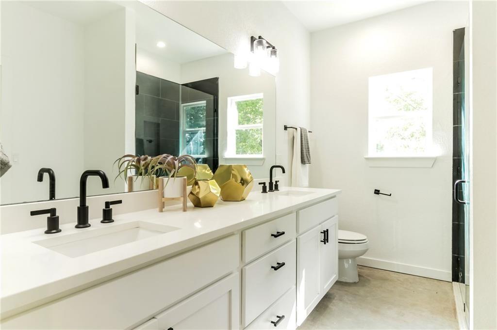 1144 Gunter Street, Unit 202 Austin, TX 78721 - Photo 9 of 13 Gallery Image 9