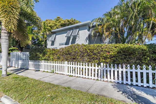 $2,250 | 4205 North Flagler Drive, Unit 8, West Palm Beach, FL 33407