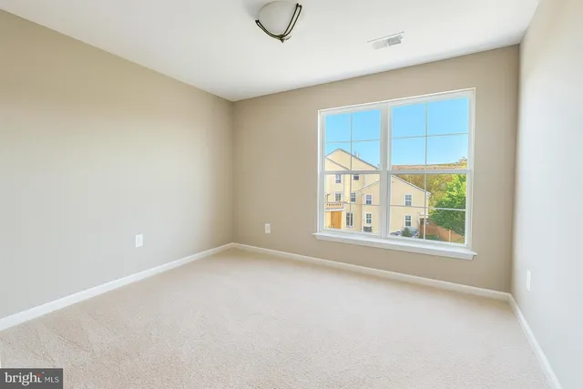 $2,700 | 44180 Shady Glen Terrace, Ashburn, VA 20147