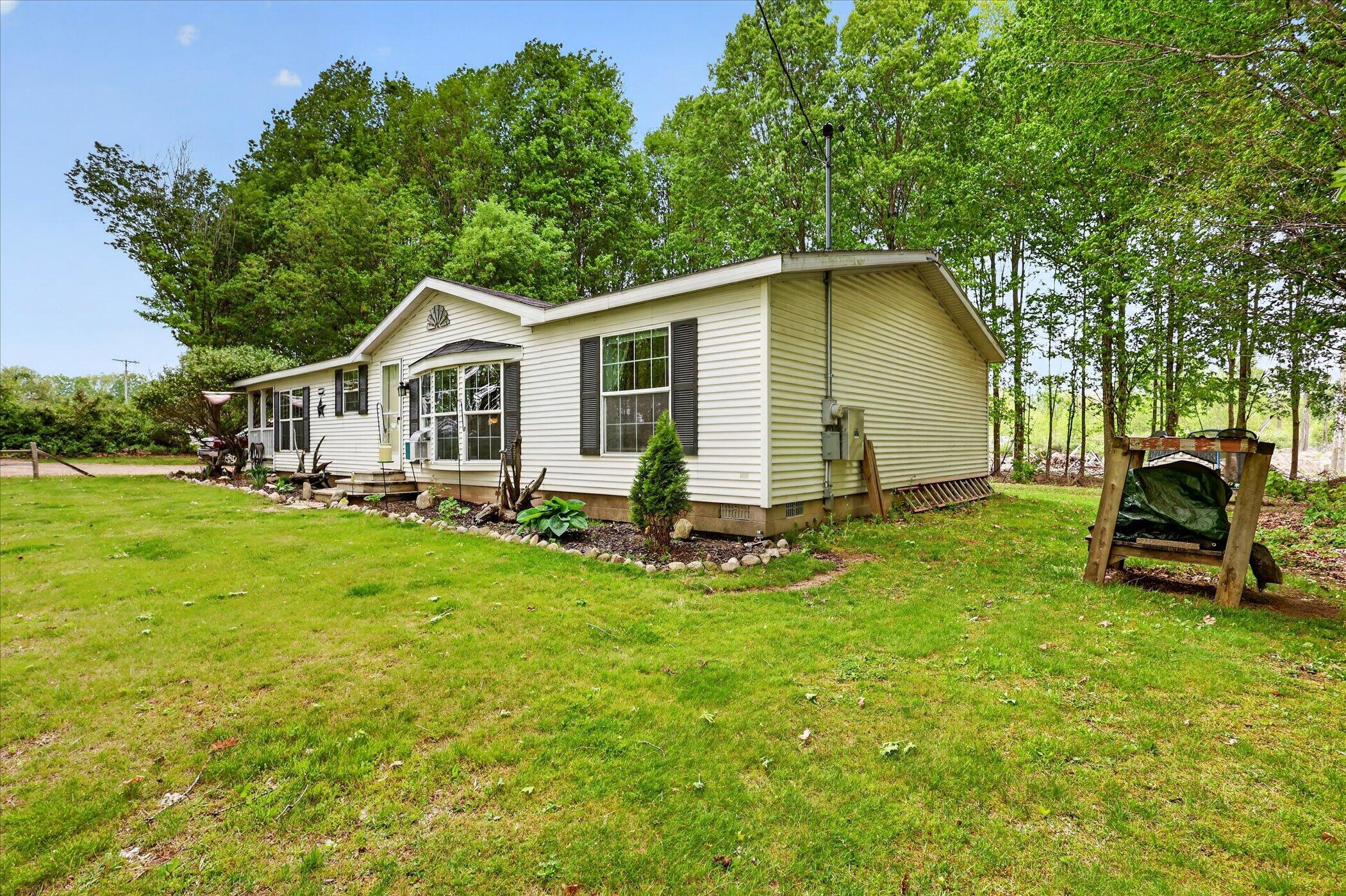 6820 Fuller Road Greenville, MI 48838 - Photo 33 of 34 37-6820-Fuller-Rd-Greenville-Windowstill