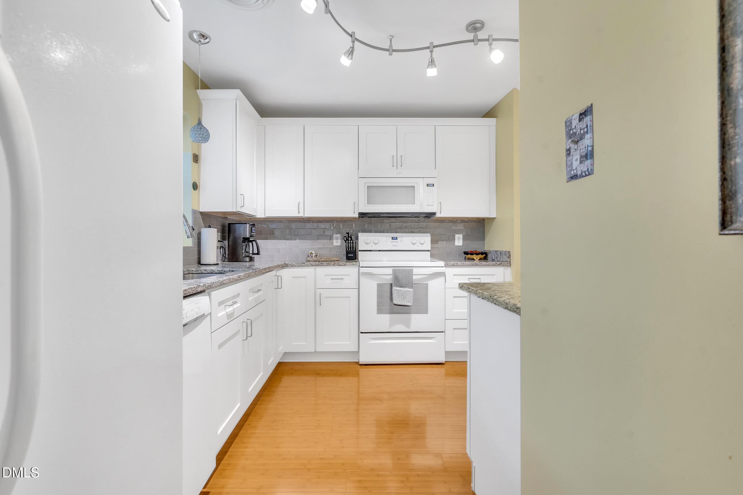 1330 Garden Crest Circle Raleigh, NC 27609 - Photo 5 of 22 DSC00789