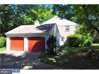 1022 Millbrook Road Berwyn, PA 19312 - Photo 2 of 12 Garage