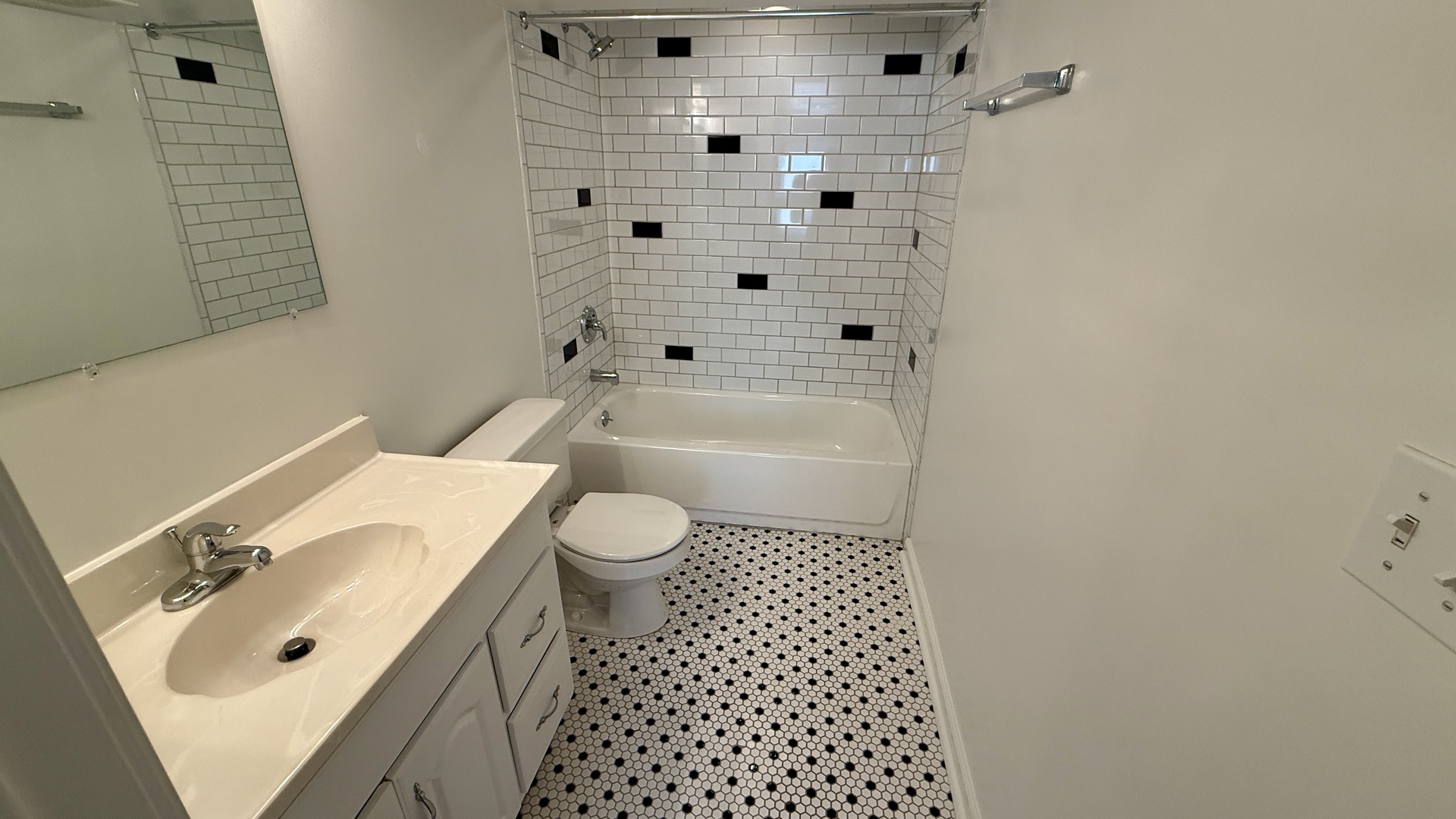 2918 South Poplar Avenue, Unit R Chicago, IL 60608 - Photo 9 of 15