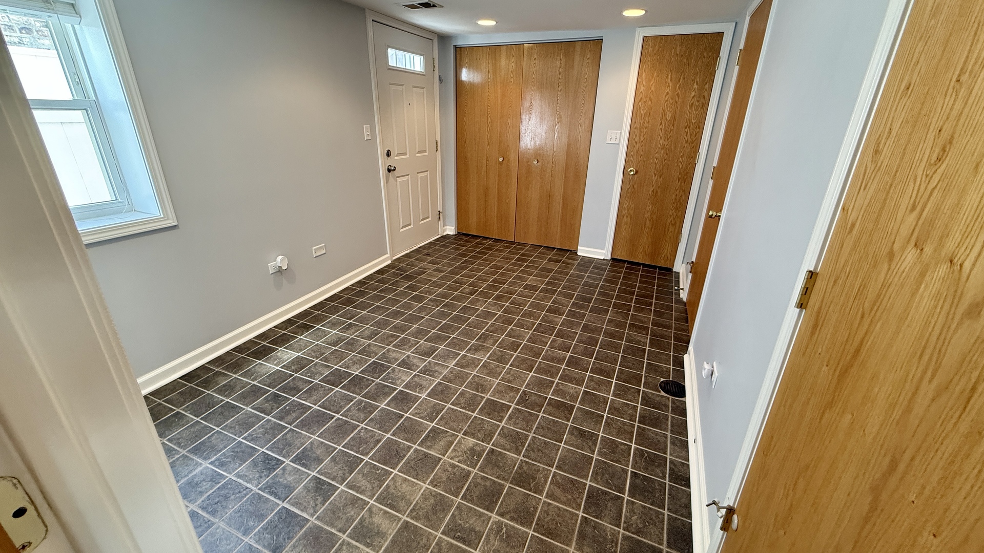 2918 South Poplar Avenue, Unit R Chicago, IL 60608 - Photo 10 of 15