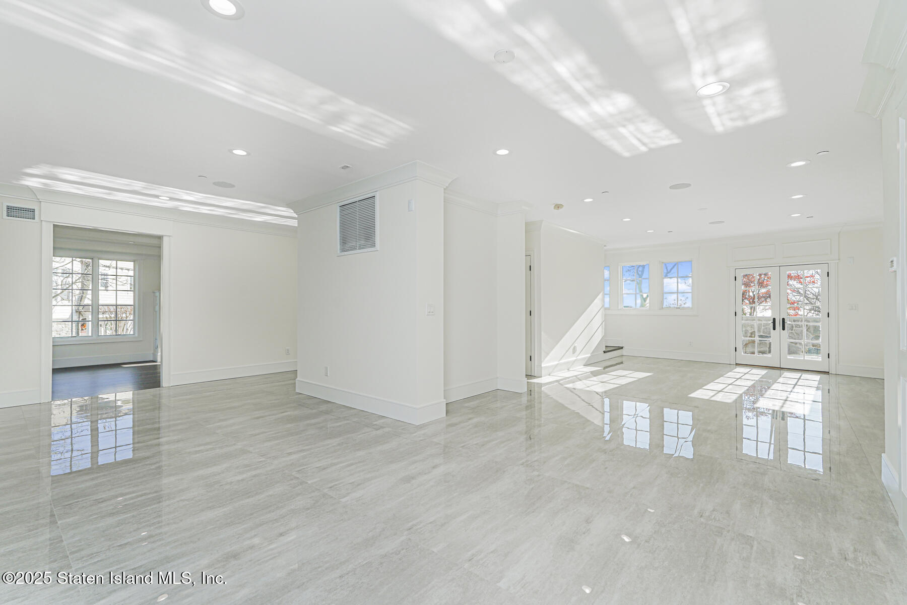 91 West Entry Road Staten Island, NY 10304 - Photo 22 of 57 Photo Nov 18 2025, 10 56 17 AM