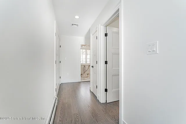 $2,349,999 | 91 West Entry Road | Todt Hill