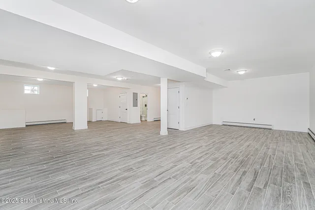 $2,349,999 | 91 West Entry Road | Todt Hill