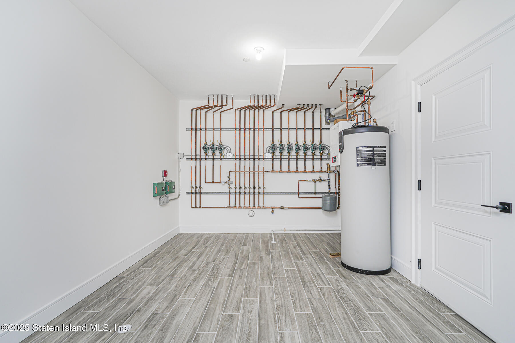 91 West Entry Road Staten Island, NY 10304 - Photo 55 of 57 a view of livingroom with hardwood floor