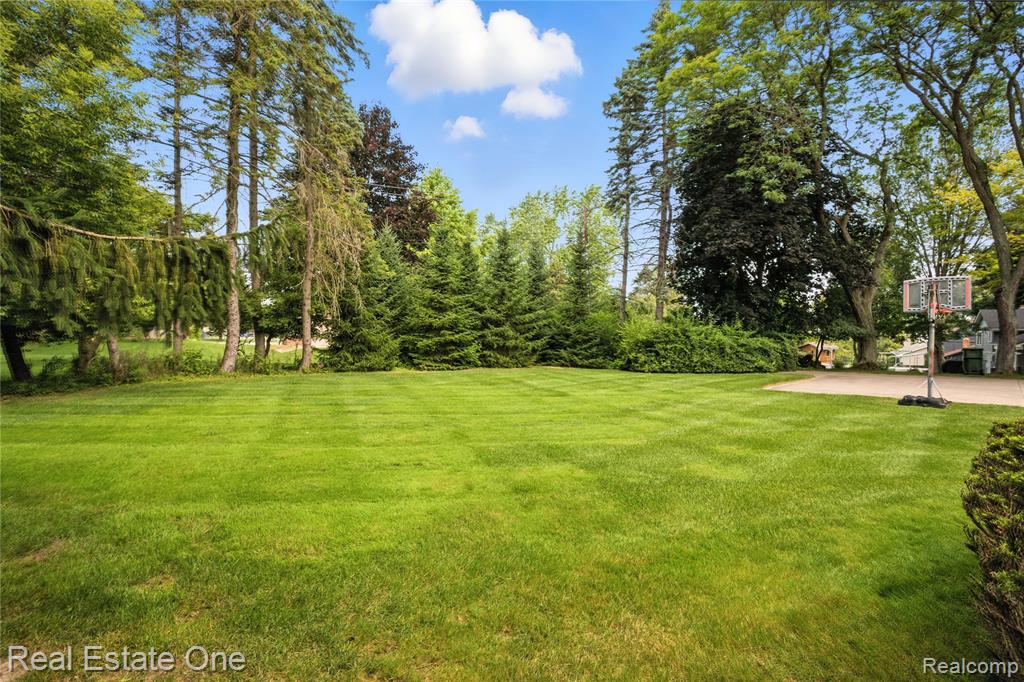 604 Longford Drive Rochester Hills, MI 48309 - Photo 37 of 39