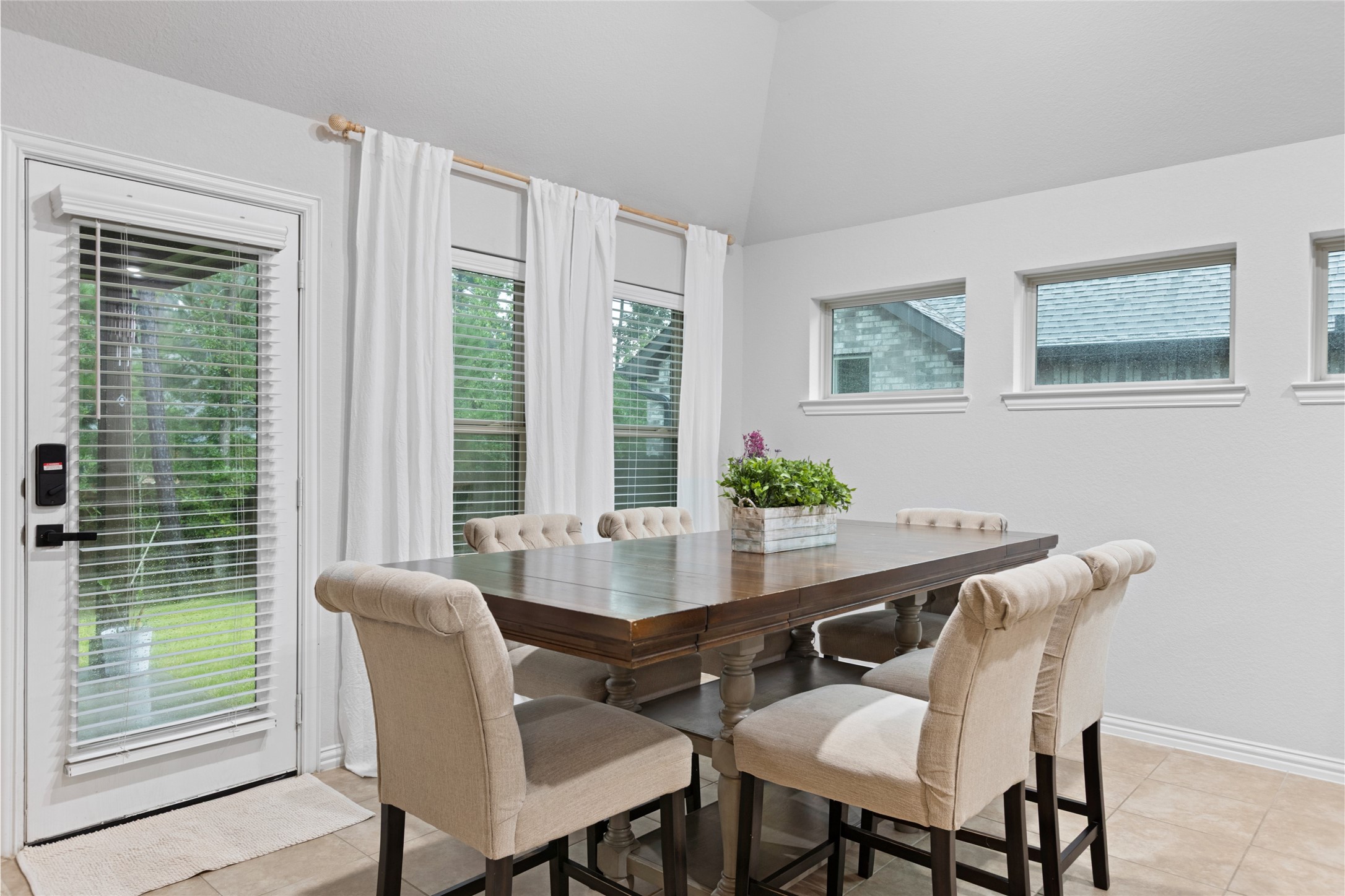 396 Nocturne Ridge Drive Willis, TX 77318 - Photo 9 of 30