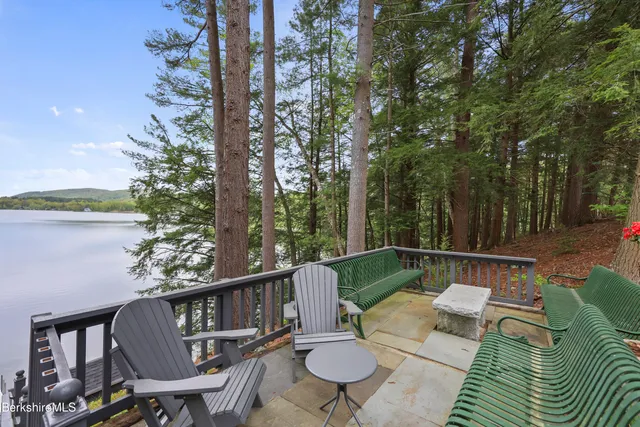 $1,900,000 | 123 Bock Way, New Marlborough, MA 01230