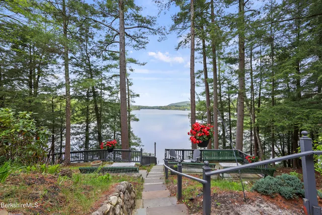 $1,900,000 | 123 Bock Way, New Marlborough, MA 01230