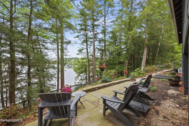 $1,900,000 | 123 Bock Way, New Marlborough, MA 01230