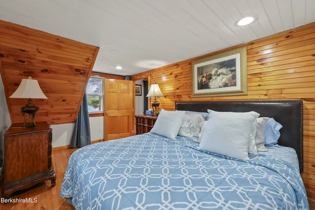 $1,900,000 | 123 Bock Way, New Marlborough, MA 01230