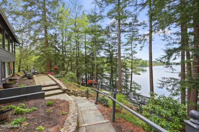 $1,900,000 | 123 Bock Way, New Marlborough, MA 01230