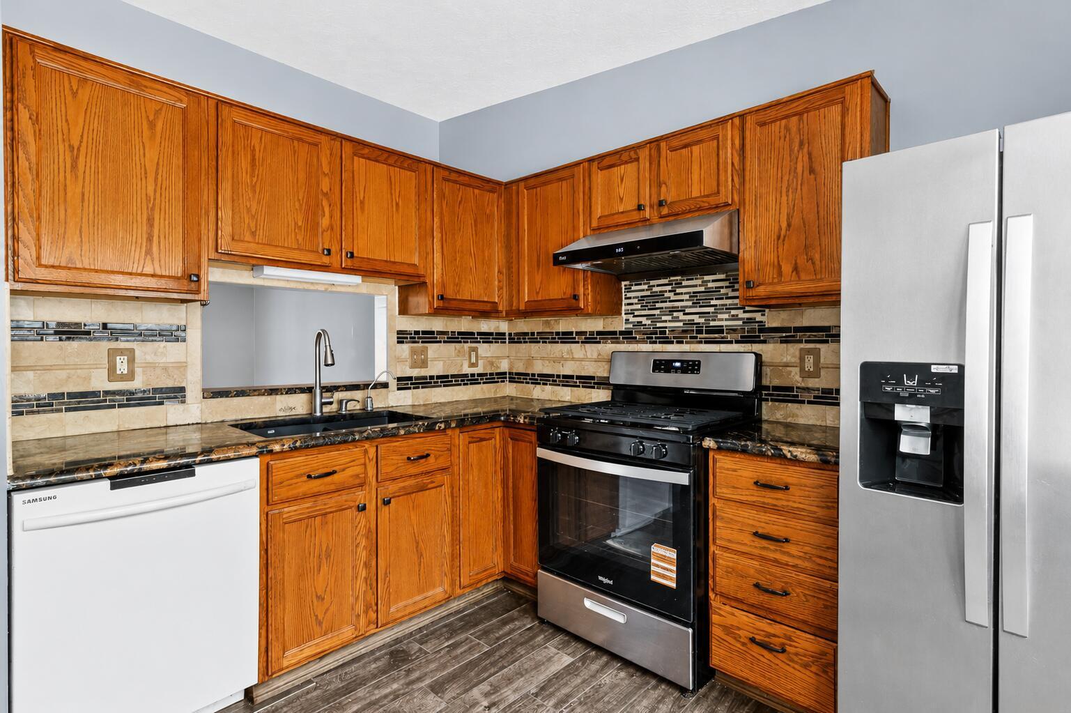 3986 Blueberry Hollow Road Columbus, OH 43230 - Photo 4 of 9