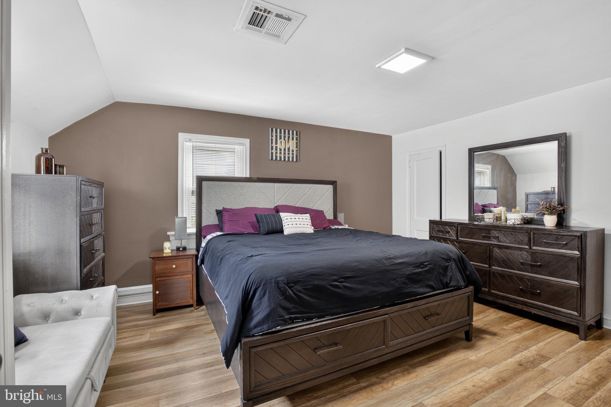16 Underwood Road Wyncote, PA 19095 - Photo 24 of 40 Cozy retreat with modern charm.
