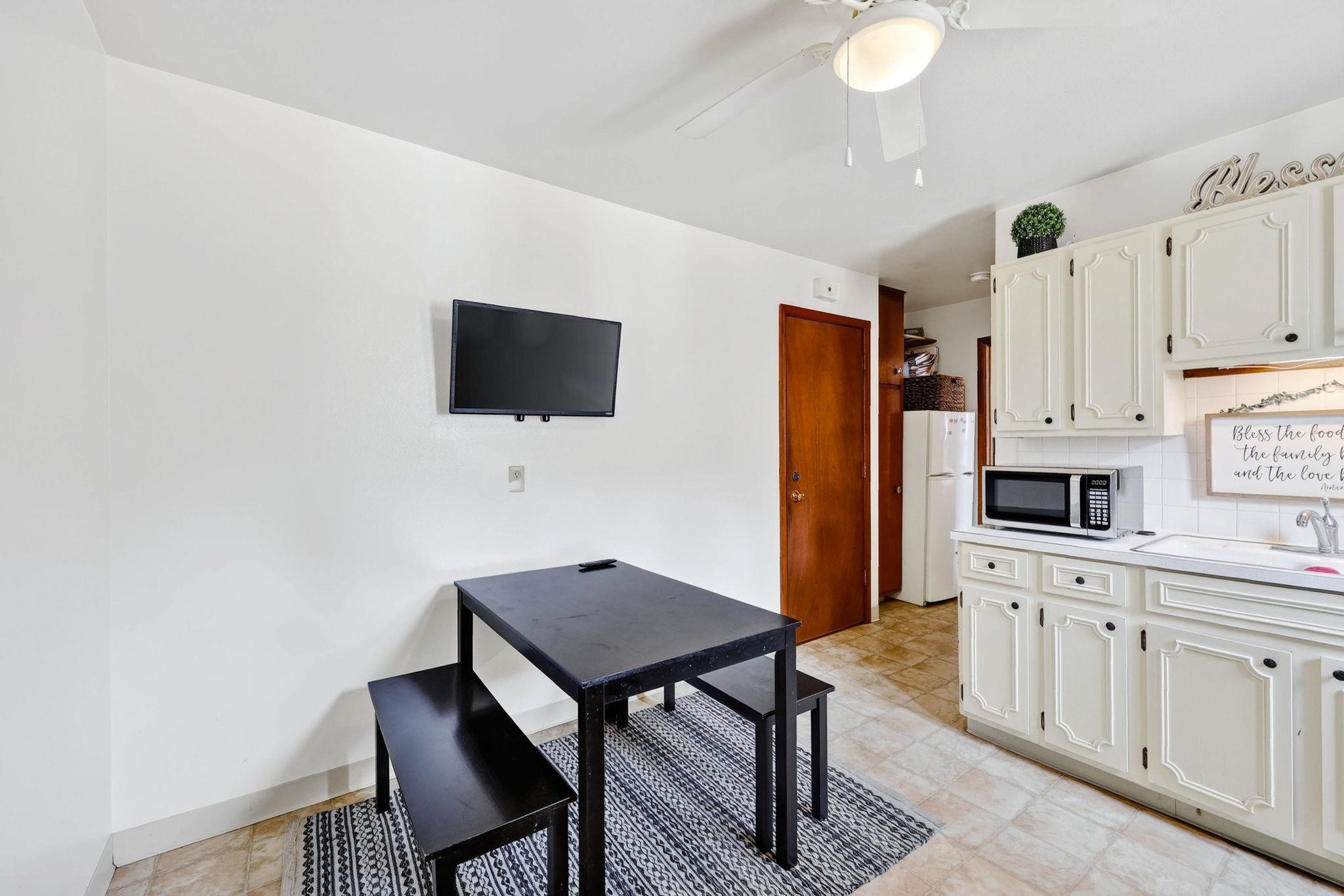 174 Farrell Street Madison, WI 53714 - Photo 5 of 68