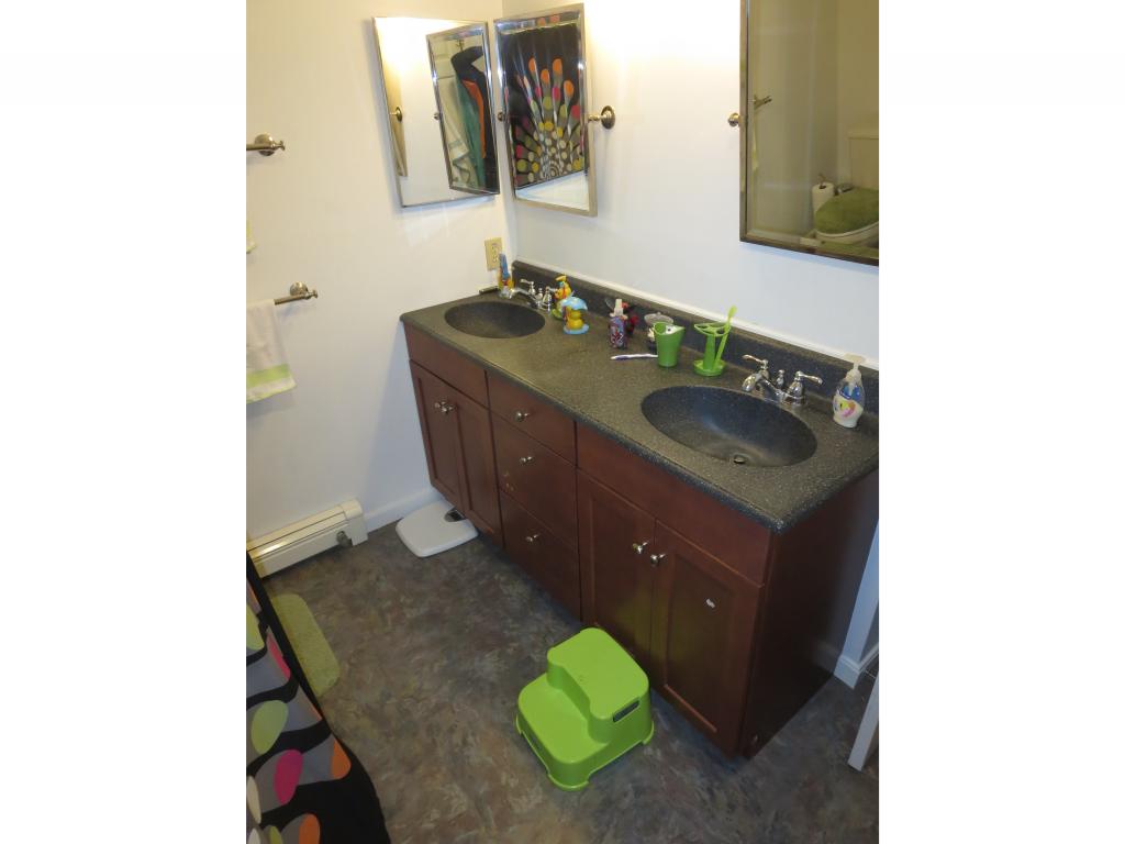 69 Cumberland Road, Unit 69 Burlington, VT 05408 - Photo 14 of 28 Gallery Image 14