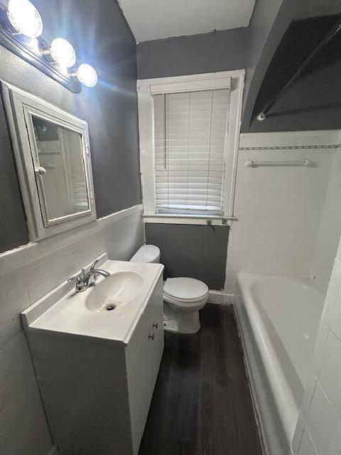 13523 Santa Rosa Drive Detroit, MI 48238 - Photo 10 of 11 Bathroom