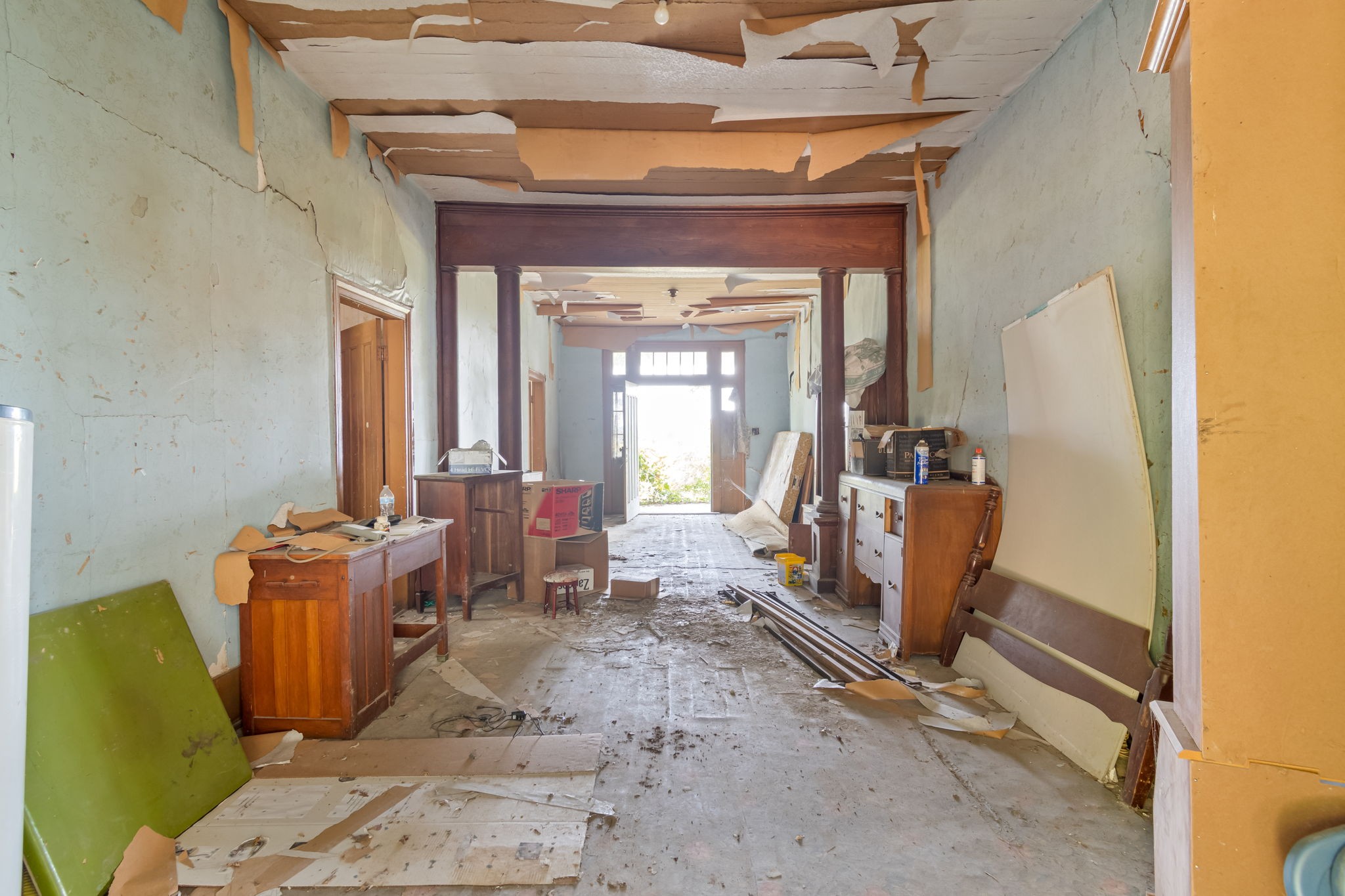 3213 Craig Bridge Road Williamsport, TN 38487 - Photo 23 of 47 a view of a livingroom with furniture and windows